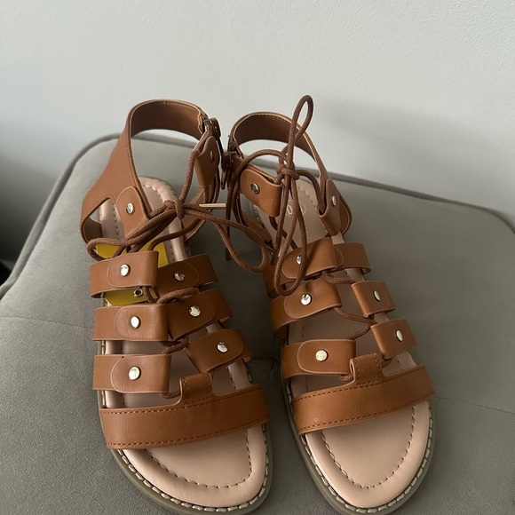 Denver Hayes Brown Leather Gladiator Sandals - Picture 2 of 7